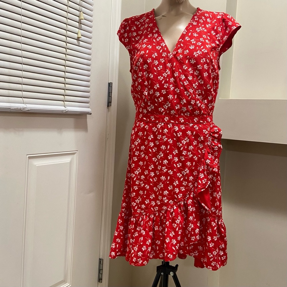 Mercantile Women Floral Red Wrap look, elastic waist, ruffle mini Dress. Size 2.